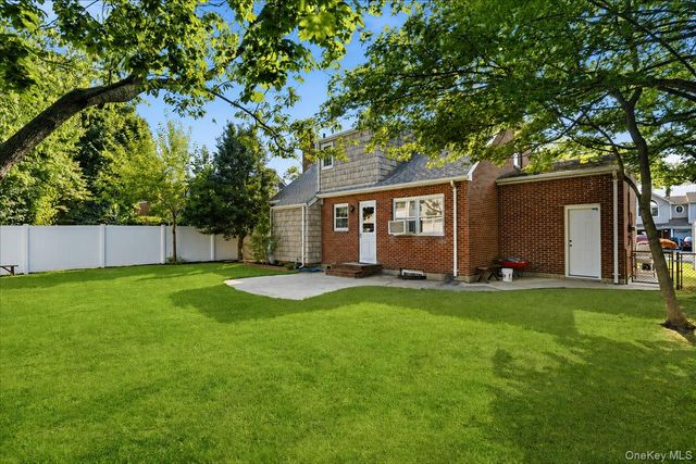 68 Roy Avenue, Massapequa, NY 11758