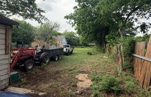 3039 Gibbs Williams Road, Dallas, TX 75233