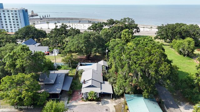 963 Schwan Court, Biloxi, MS 39530