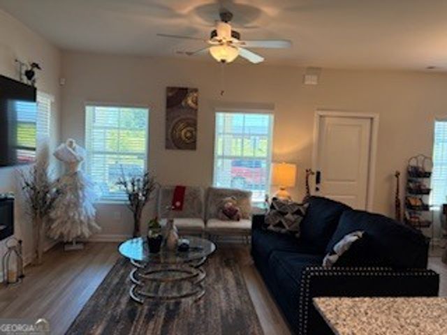 369 South Point Boulevard 15, Mcdonough, GA 30253