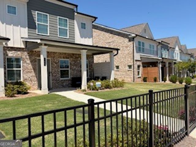 369 South Point Boulevard 15, Mcdonough, GA 30253