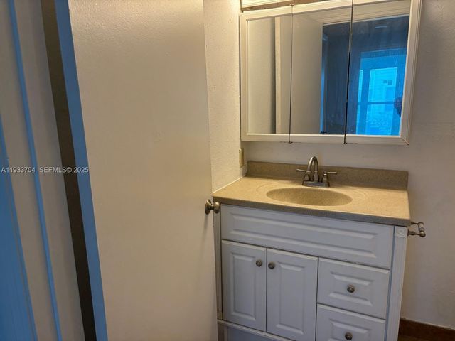 2319 N Congress Ave 14, Boynton Beach, FL 33426