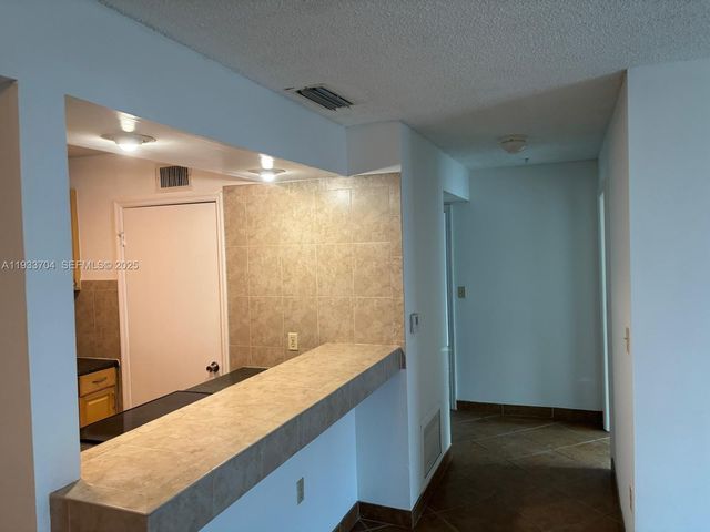 2319 N Congress Ave 14, Boynton Beach, FL 33426