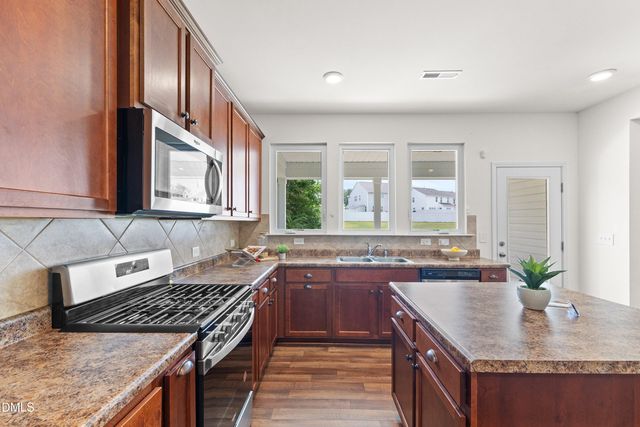 816 Atlantis Street, Fuquay Varina, NC 27526