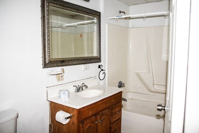 180 Canterbury 2, Worcester, MA 01603