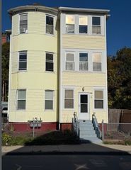 180 Canterbury 2, Worcester, MA 01603