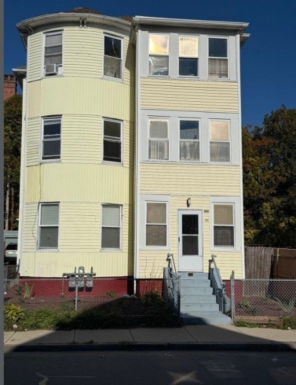 180 Canterbury 2, Worcester, MA 01603