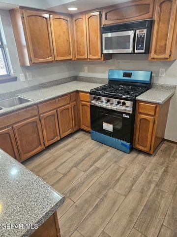 4531 C J LEVAN Court, El Paso, TX 79924