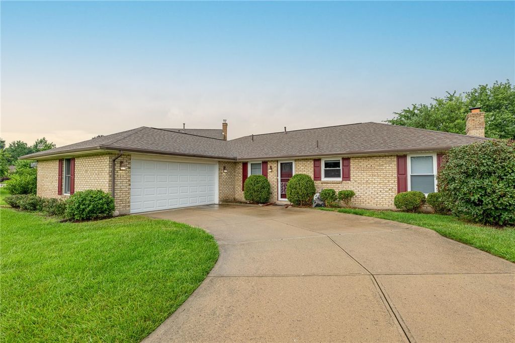 1621 Silver Lake Drive, Washington Twp, OH 45458