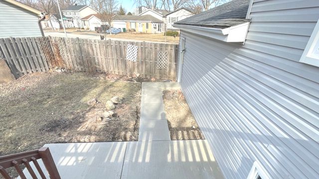 2100 Lloyd Avenue, Lombard, IL 60148