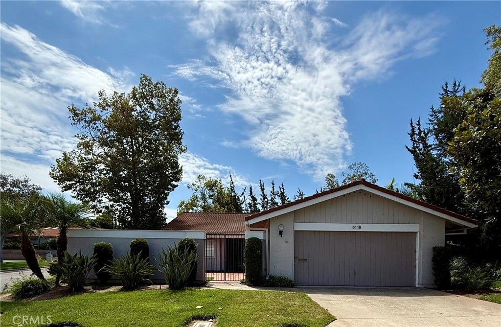 5118 Brazo, Laguna Woods, CA 92637 — exterior