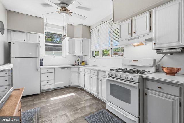 50 S WAKEFIELD RD, West Norriton, PA 19403
