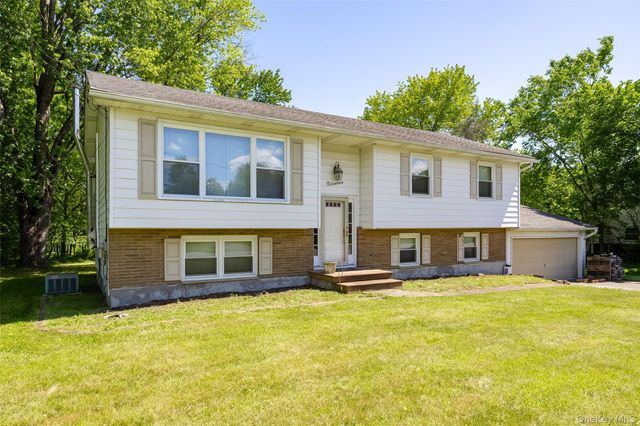 19 Tor Road, Wappingers Falls, NY 12590
