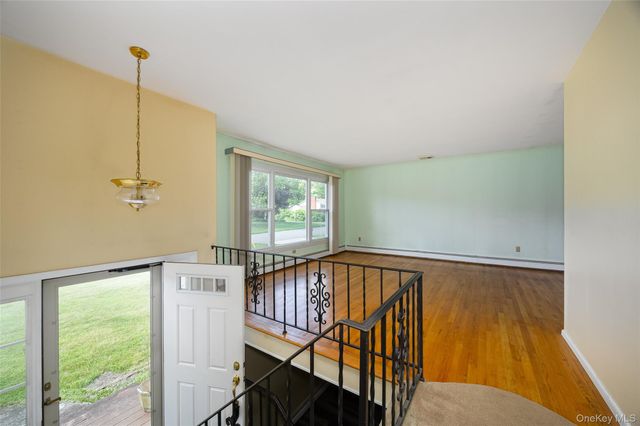 19 Tor Road, Wappingers Falls, NY 12590