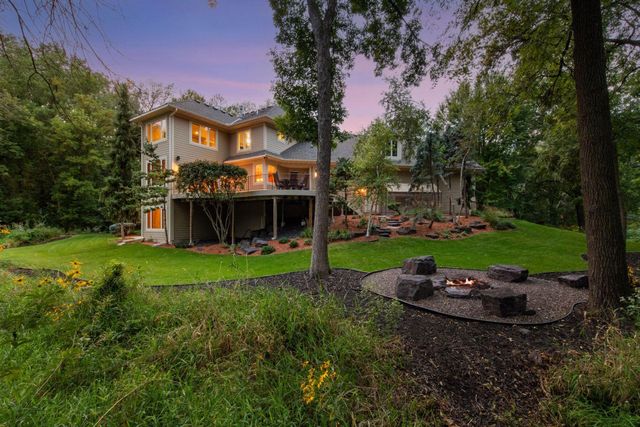 6065 Apple Road, Excelsior, MN 55331
