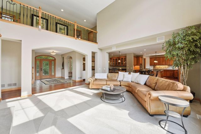6065 Apple Road, Excelsior, MN 55331