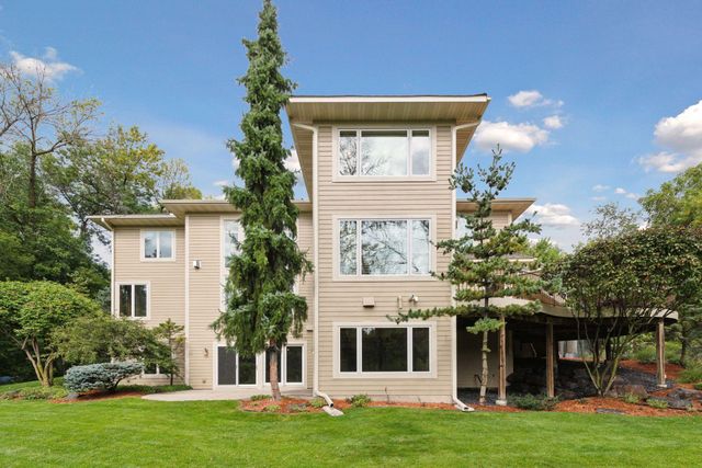 6065 Apple Road, Excelsior, MN 55331