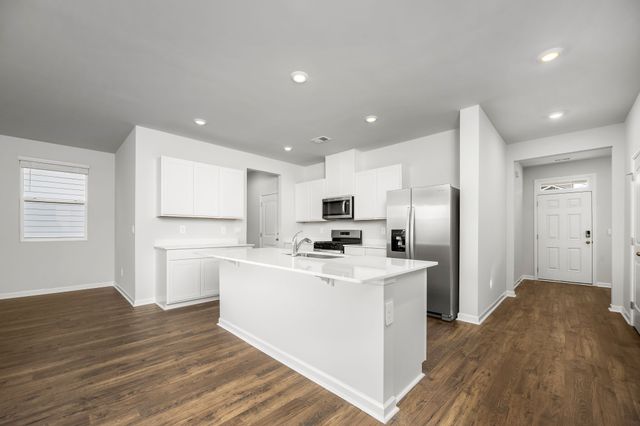 1510 Mountain View Dr, Lebanon, TN 37090