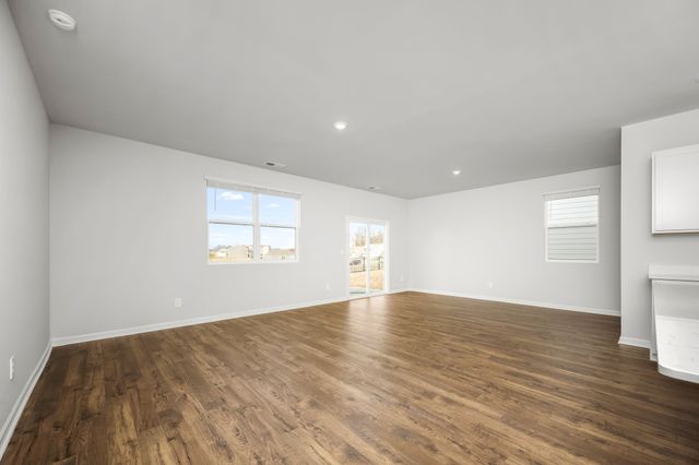 1510 Mountain View Dr, Lebanon, TN 37090