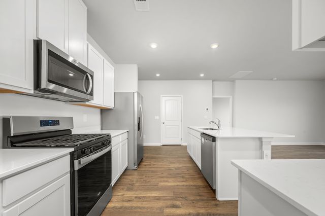 1510 Mountain View Dr, Lebanon, TN 37090