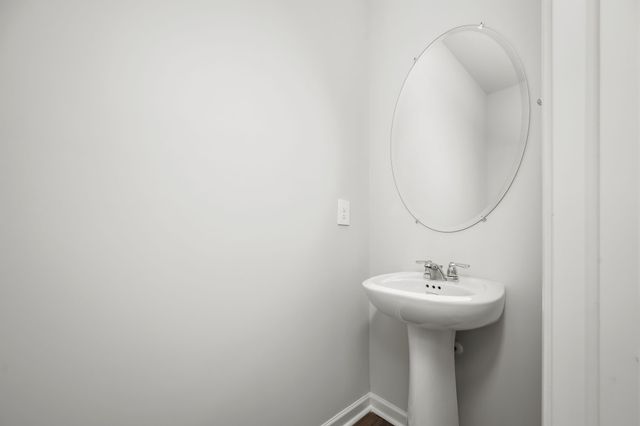 1510 Mountain View Dr, Lebanon, TN 37090