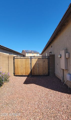 150 W SEVEN SEAS Drive, Casa Grande, AZ 85122