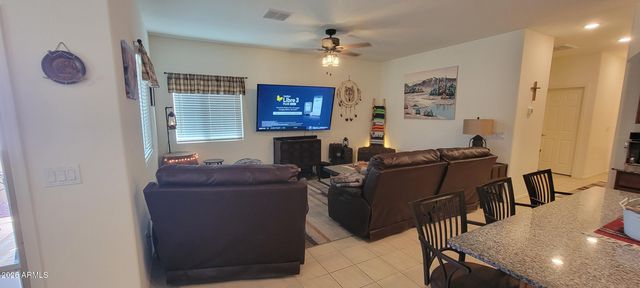 150 W SEVEN SEAS Drive, Casa Grande, AZ 85122