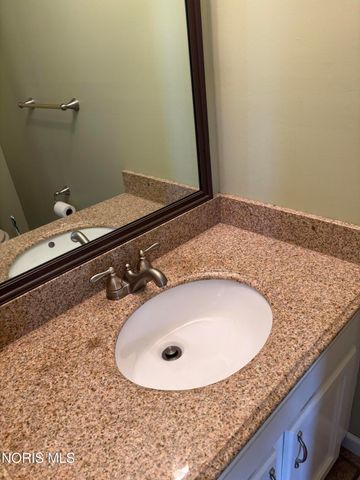 2552 Plum Leaf Lane, Toledo, OH 43614