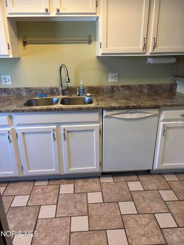 2552 Plum Leaf Lane, Toledo, OH 43614