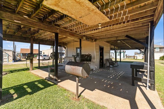 1546 Upton Lane, Brazoria, TX 77422