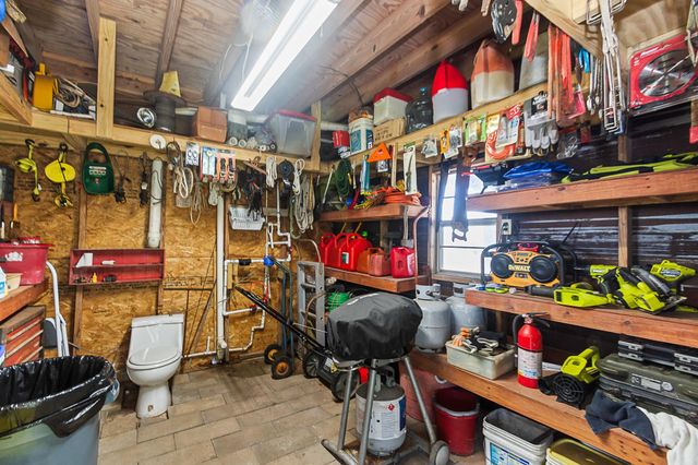 1546 Upton Lane, Brazoria, TX 77422