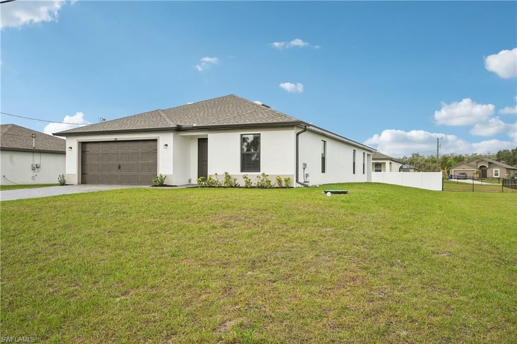 144 Blackstone DR, FORT MYERS, FL 33913 — photo 2