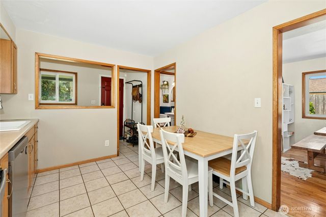 12647 2nd Avenue S, Burien, WA 98168