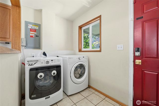 12647 2nd Avenue S, Burien, WA 98168