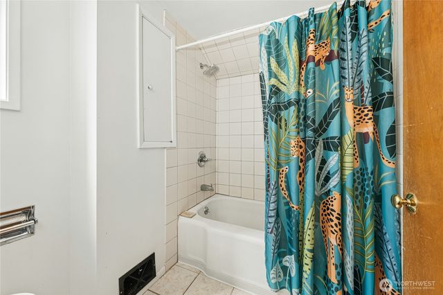 12647 2nd Avenue S, Burien, WA 98168