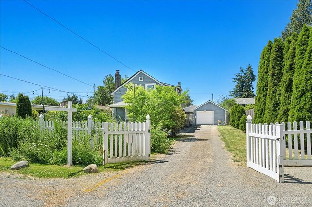 12647 2nd Avenue S, Burien, WA 98168