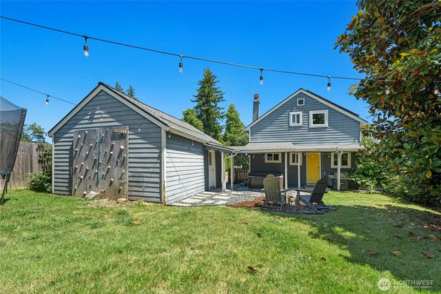 12647 2nd Avenue S, Burien, WA 98168