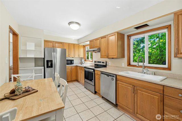 12647 2nd Avenue S, Burien, WA 98168