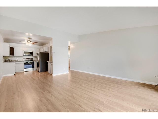 625 S Alton Way 7D, Denver, CO 80247