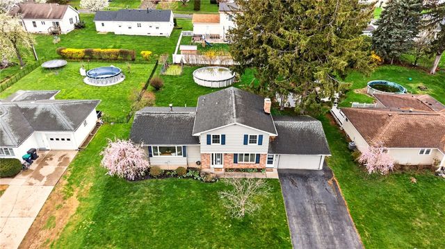25 Andrea Lane, Irondequoit, NY 14609