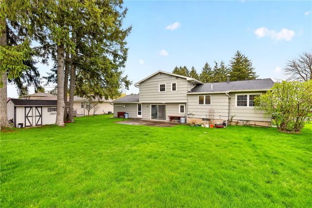 25 Andrea Lane, Irondequoit, NY 14609