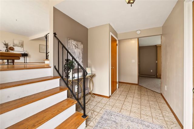 25 Andrea Lane, Irondequoit, NY 14609