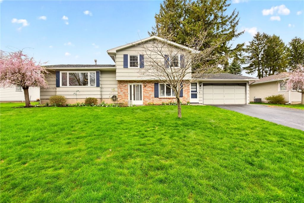25 Andrea Lane, Irondequoit, NY 14609
