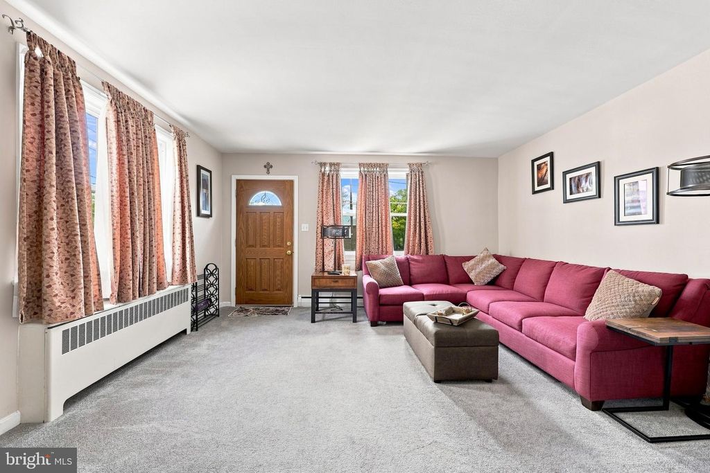 223 SWARTHMORE AVE, FOLSOM, PA 19033 — photo 2
