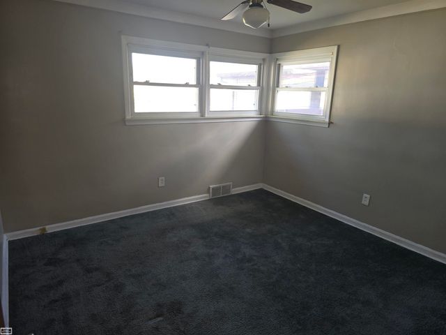 28830 Garfield Street, Roseville, MI 48066