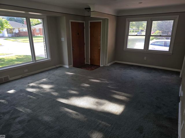 28830 Garfield Street, Roseville, MI 48066