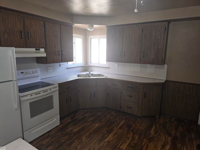 28830 Garfield Street, Roseville, MI 48066