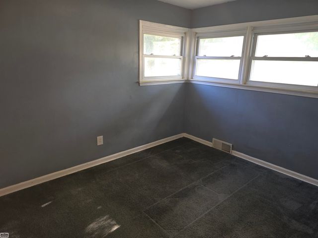 28830 Garfield Street, Roseville, MI 48066