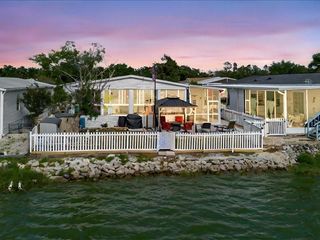 8444 FANTASIA PARK WAY, Riverview, FL 33578