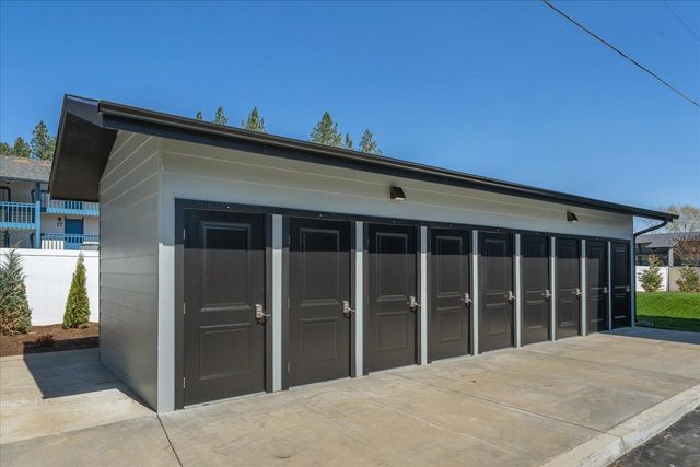 505 E Hawthorne Rd, Spokane, WA 99218